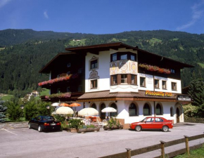 Hotel Garni Maximilian, Zell Am Ziller